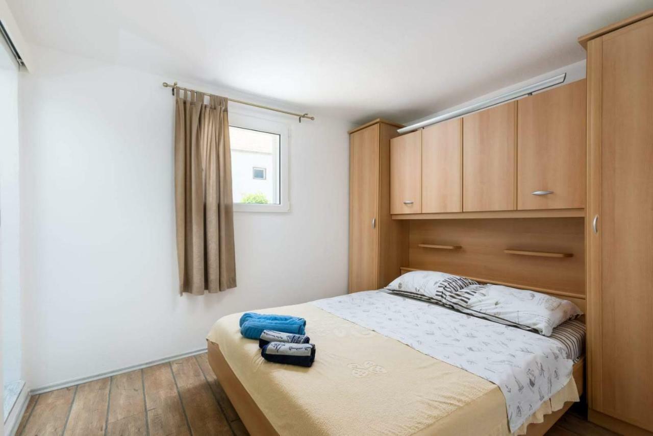 Apartmani Vinko Tribunj-Sovlje Tribunj  Bagian luar foto
