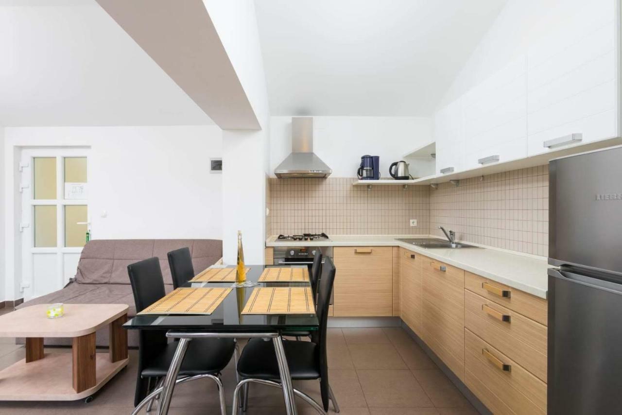 Apartmani Vinko Tribunj-Sovlje Tribunj  Bagian luar foto